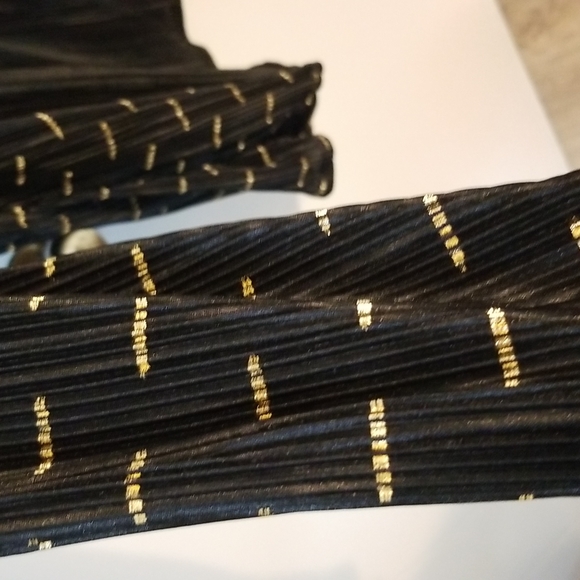 Black and gold cardigan - Picture 4 of 7